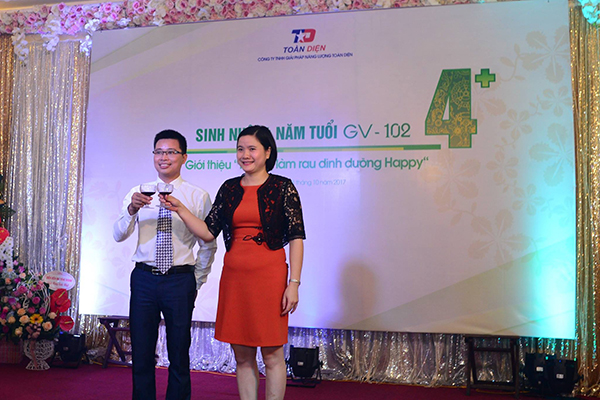 Mừng sinh nhật GV -102, lễ ra mắt sản phẩm Thiết bị làm rau dinh dưỡng Happy